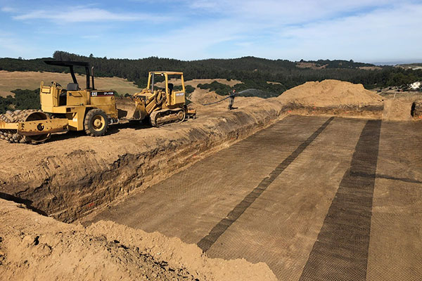 grading & excavating